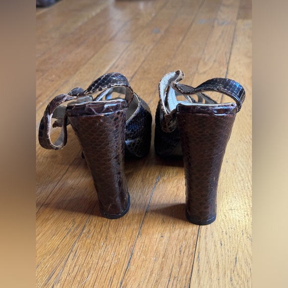 70s Vintage Terry De Havilland SnakeSkin Platform Pumps Sz 6.5 - Picture 4 of 16